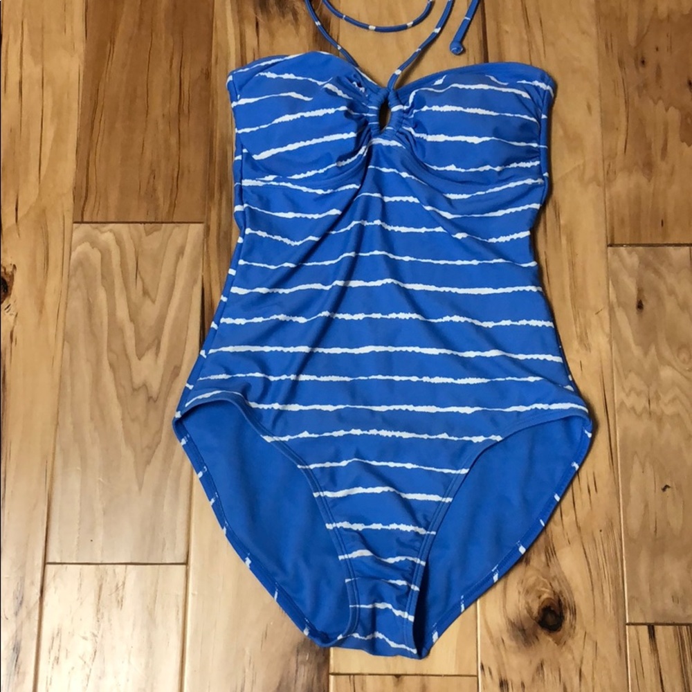 Old Navy one piece swimsuit